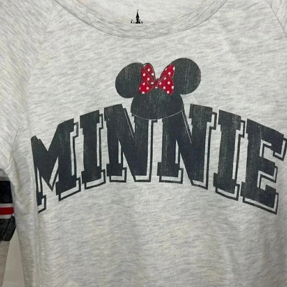 2/$30 Disney Parks Minnie Mouse Long Sleeve Shirt Size Small - Picture 2 of 5